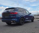 BMW X5 M50 M50d - - blaue BMW X5 M50