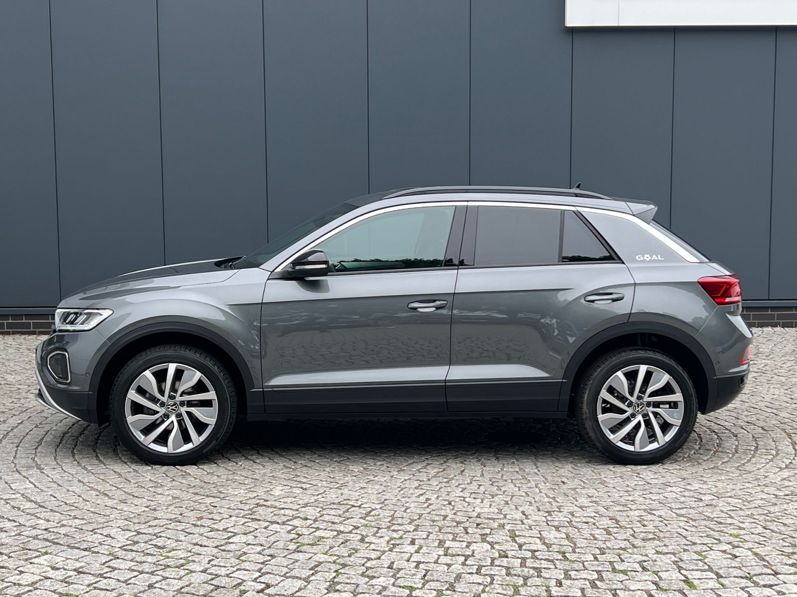Fahrzeugabbildung Volkswagen T-Roc GOAL 1.5 TSI DSG *AHK, LED, "Plus"-Paket,