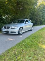 BMW 330 xd Touring - BMW 330 aus 2006: Kombi