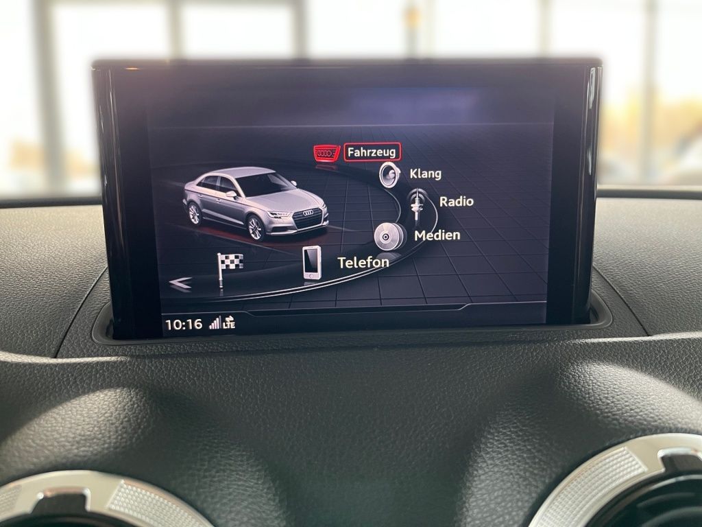 Fahrzeugabbildung Audi A3 35 TFSI Limo ACC Kamera Bi-Xenon PTS Navi