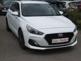 Hyundai i30 Pure - Hyundai i30: Pure