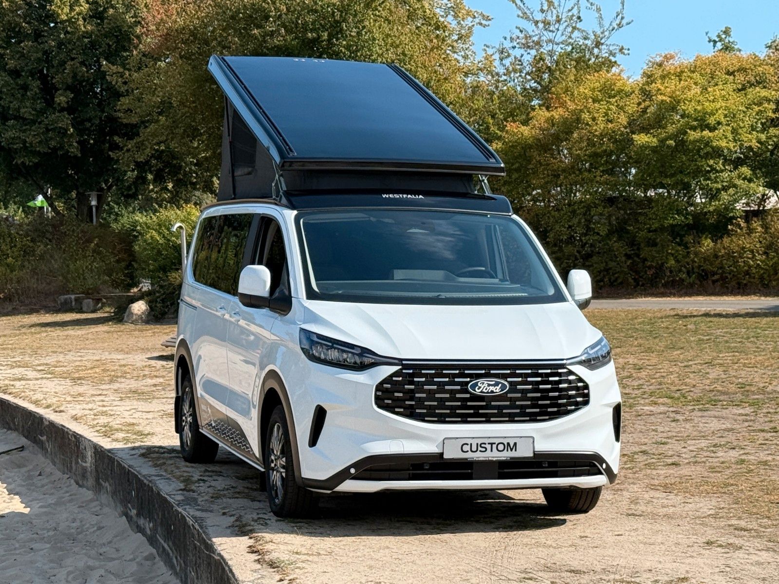 Vehicle image Ford Nugget L1 Coast | New model V710