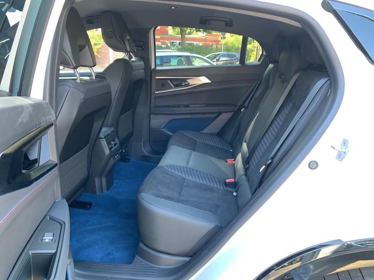 Renault Rafale - Bild 11