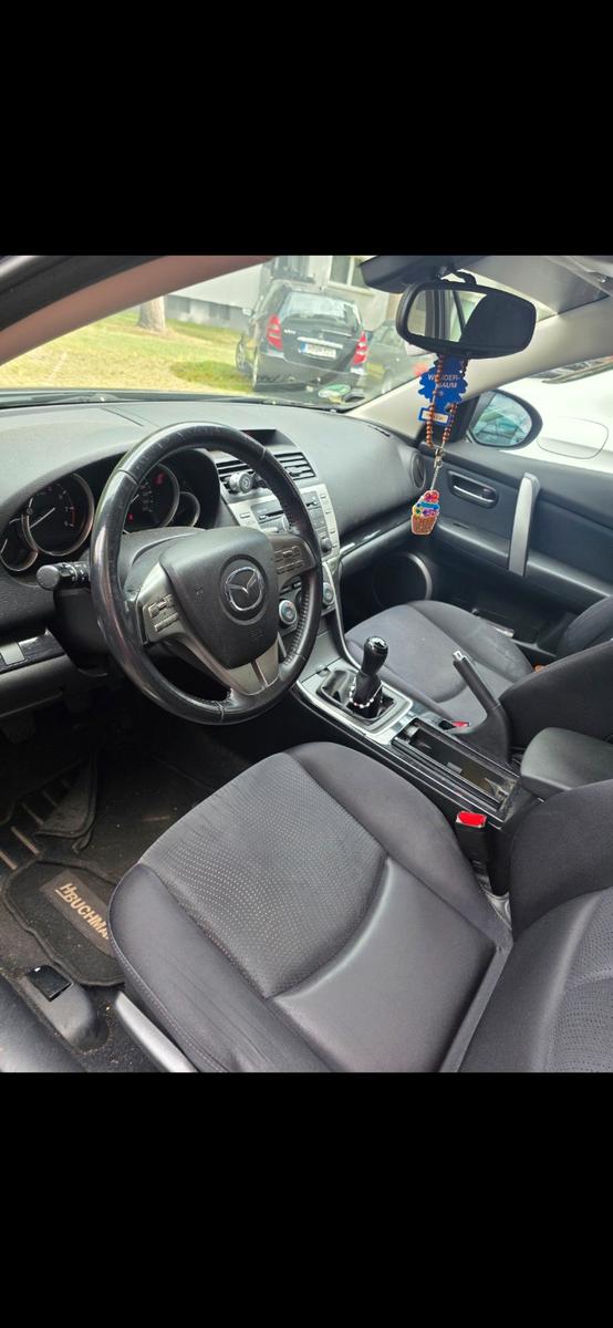 Mazda 6 2009 — interior