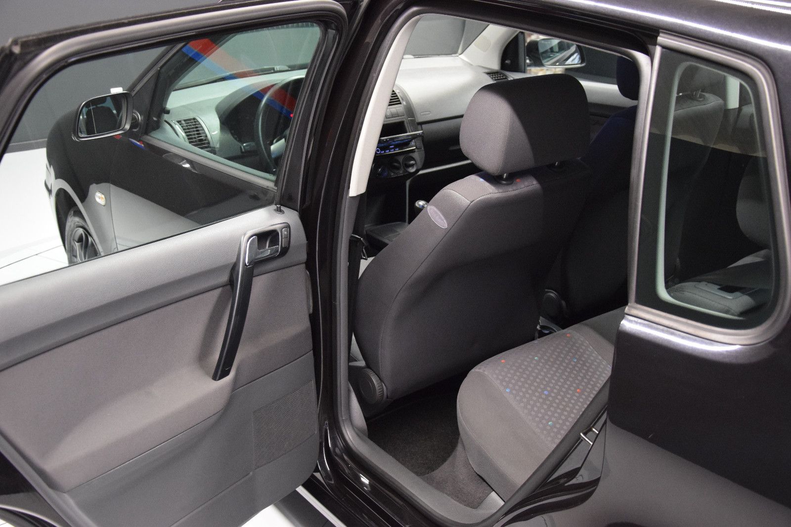 Fahrzeugabbildung Volkswagen Polo 1.2 Basis Radio *TÜV 07/2027*