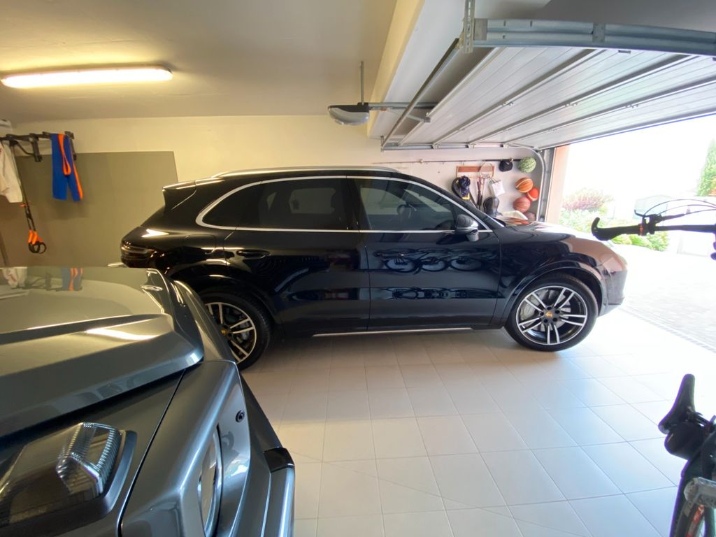Image of Porsche Cayenne