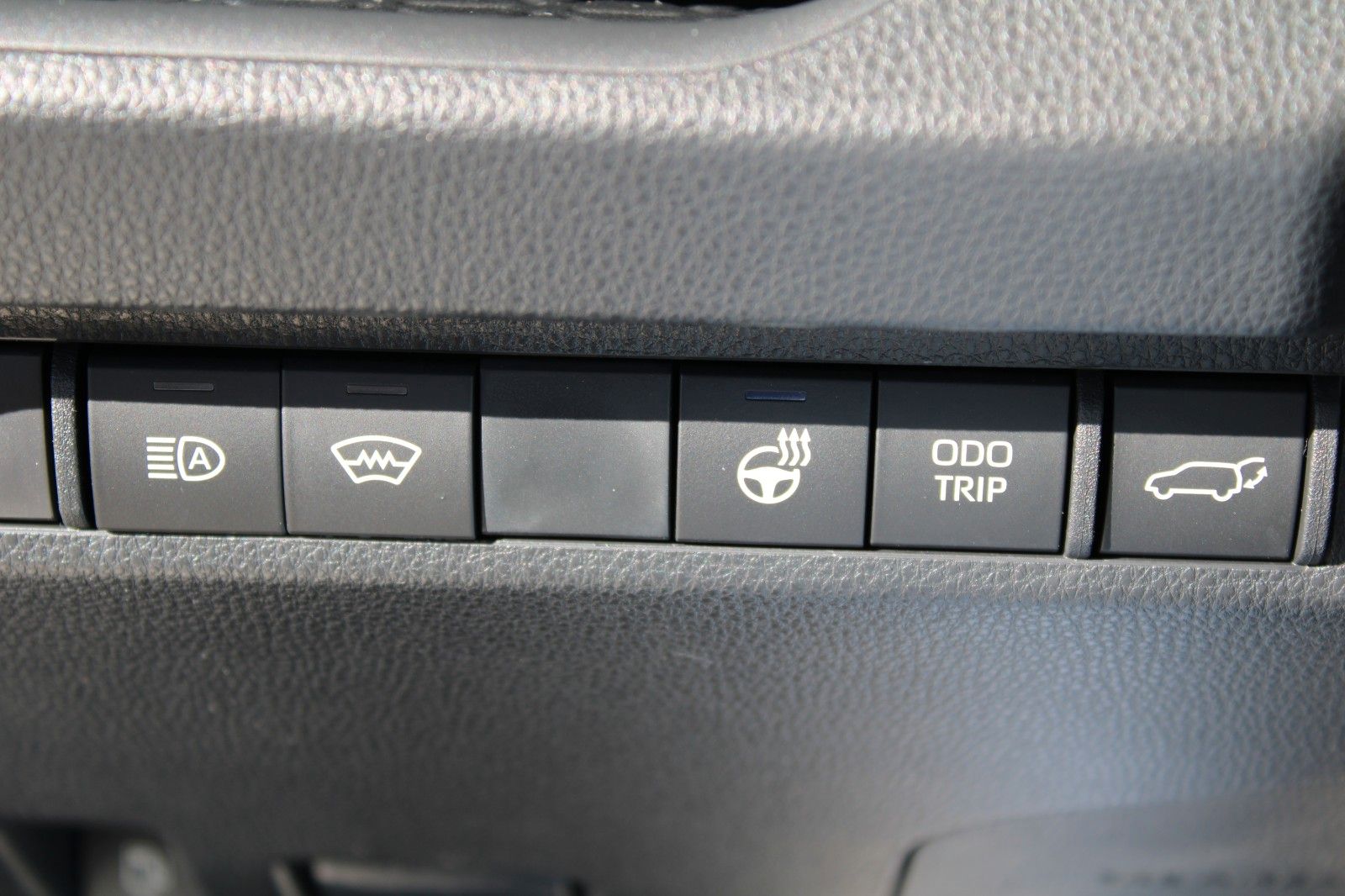 Fahrzeugabbildung Toyota RAV4 Hybrid 4x4 Team D