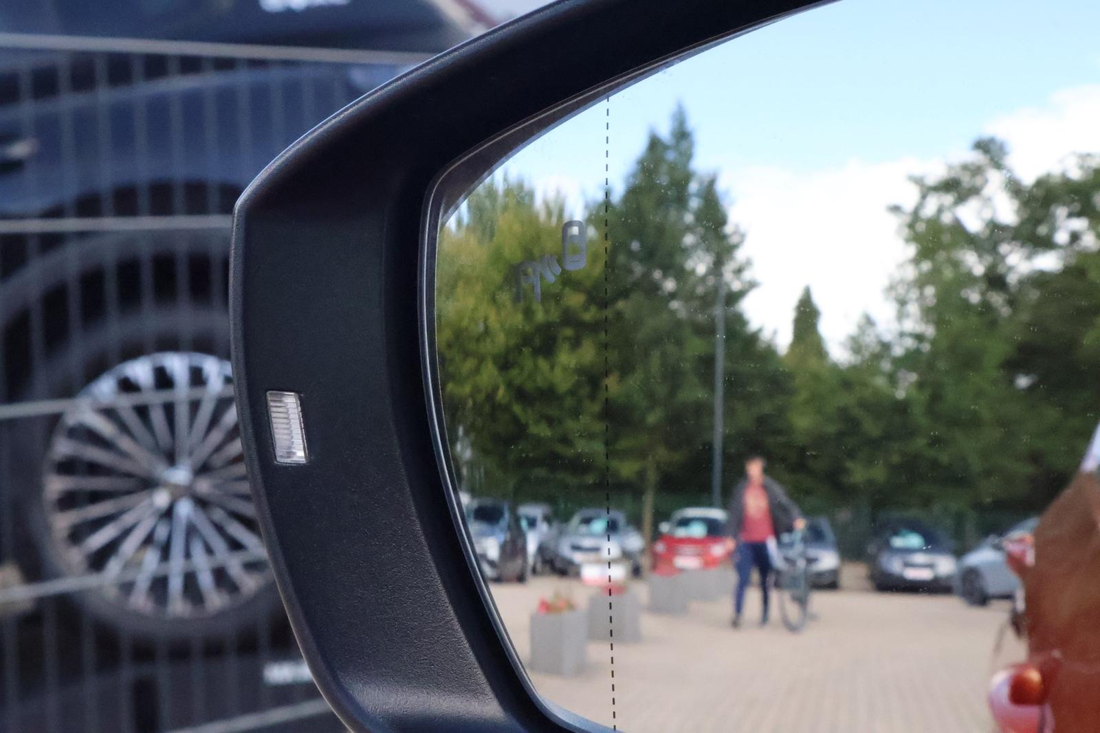 Volkswagen T-Cross 1.0 Basis Navi Tempomat Sitzheizung PDC