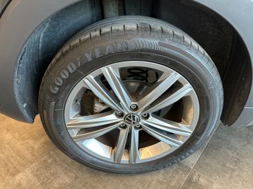 MYAUTOCENTER – Gebraucht- und Jahreswagen mit Werkstattservice in Pfaffenhofen Volkswagen T-Cross *R-Line*AHK*Navi*Virtuel*VOLL*