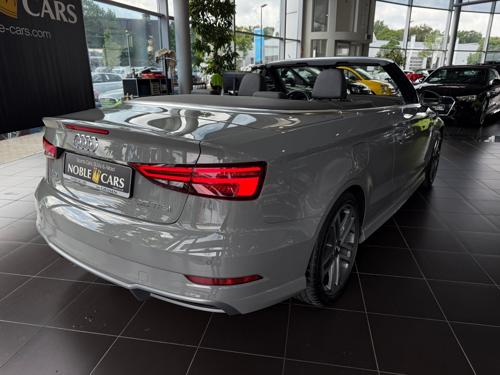 Fahrzeugabbildung Audi A3 Cabriolet S-Line LED NAVI ALU