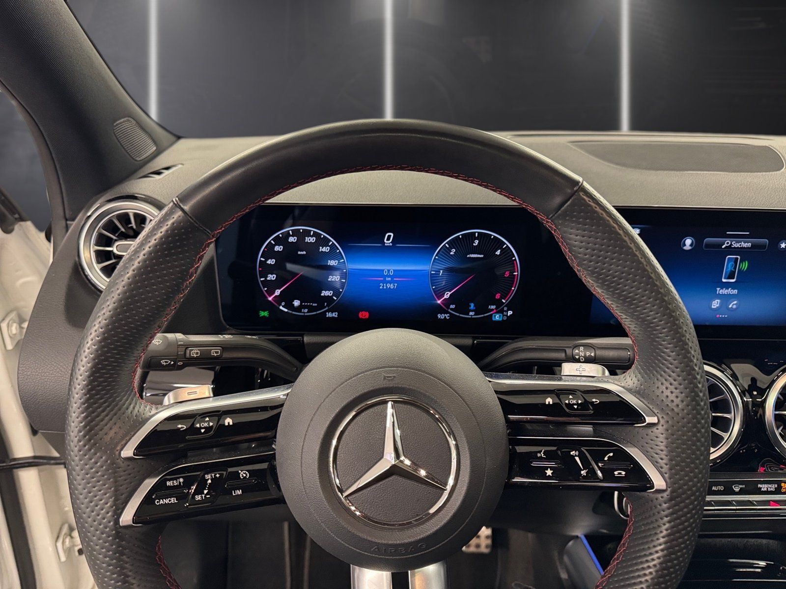 Fahrzeugabbildung Mercedes-Benz GLA 220 d 4M Premium*Pano*Totwink*360*Multibeam*