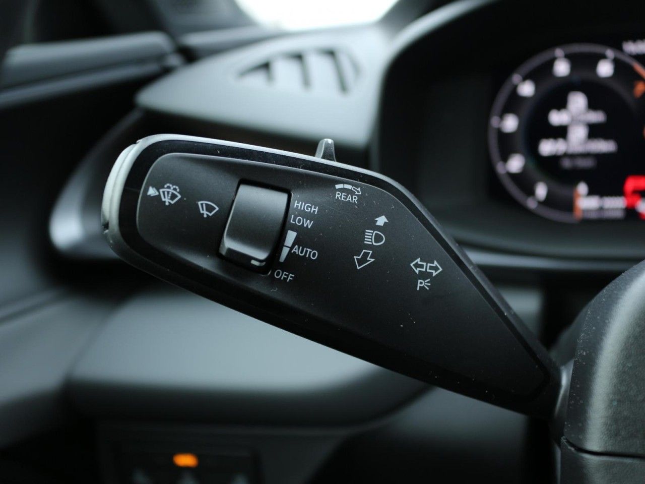 Fahrzeugabbildung CUPRA Terramar VZ 1.5 e-Hybrid DSG