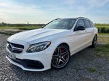 Mercedes-Benz C 63 S T-Modell AMG LED Pano Klappe Burmester