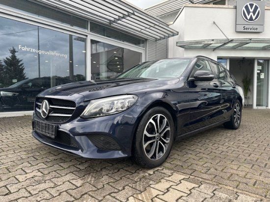 MERCEDES-BENZ C 220 DT Avantgarde*LED*LEDER*KAMERA*AHK