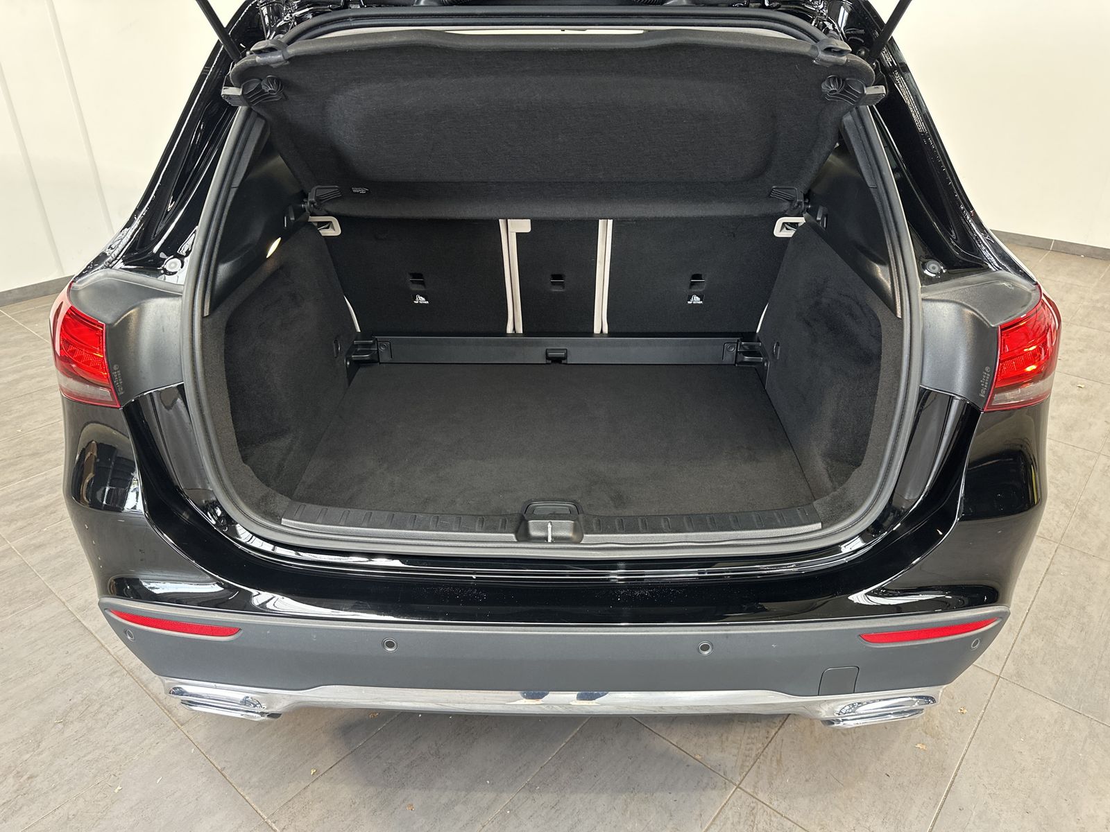 Fahrzeugabbildung Mercedes-Benz GLA 220d Progressive 4Matic NAV+KAMERA+VCOCK+SHZ