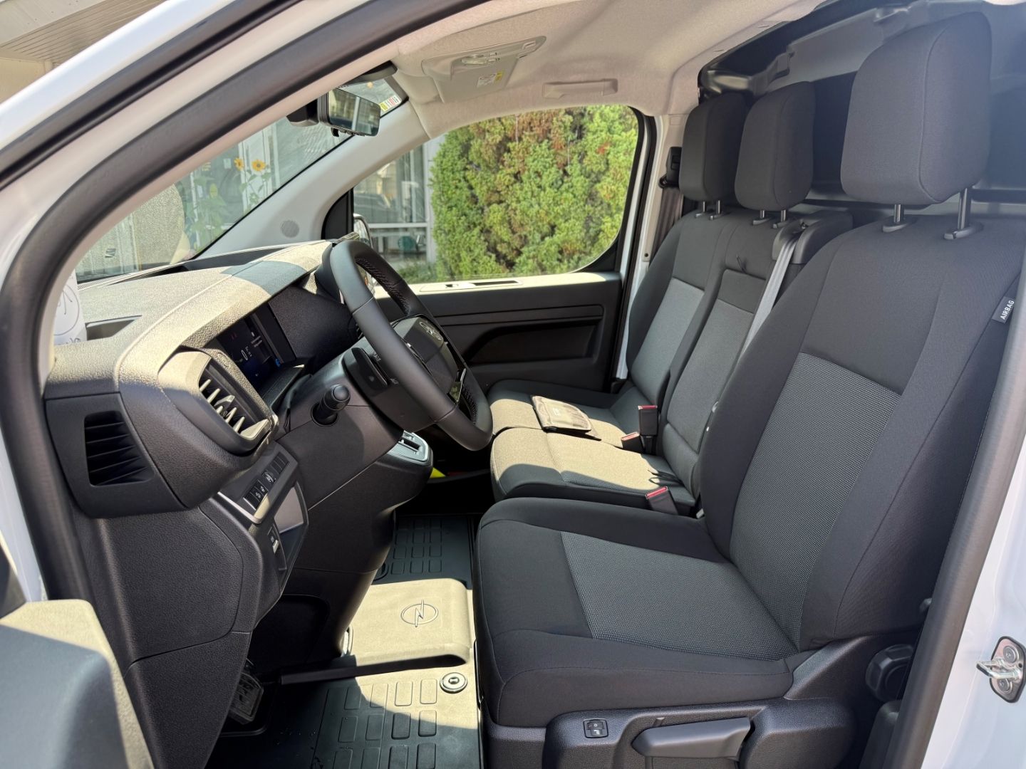 Fahrzeugabbildung Opel Vivaro -e Cargo M