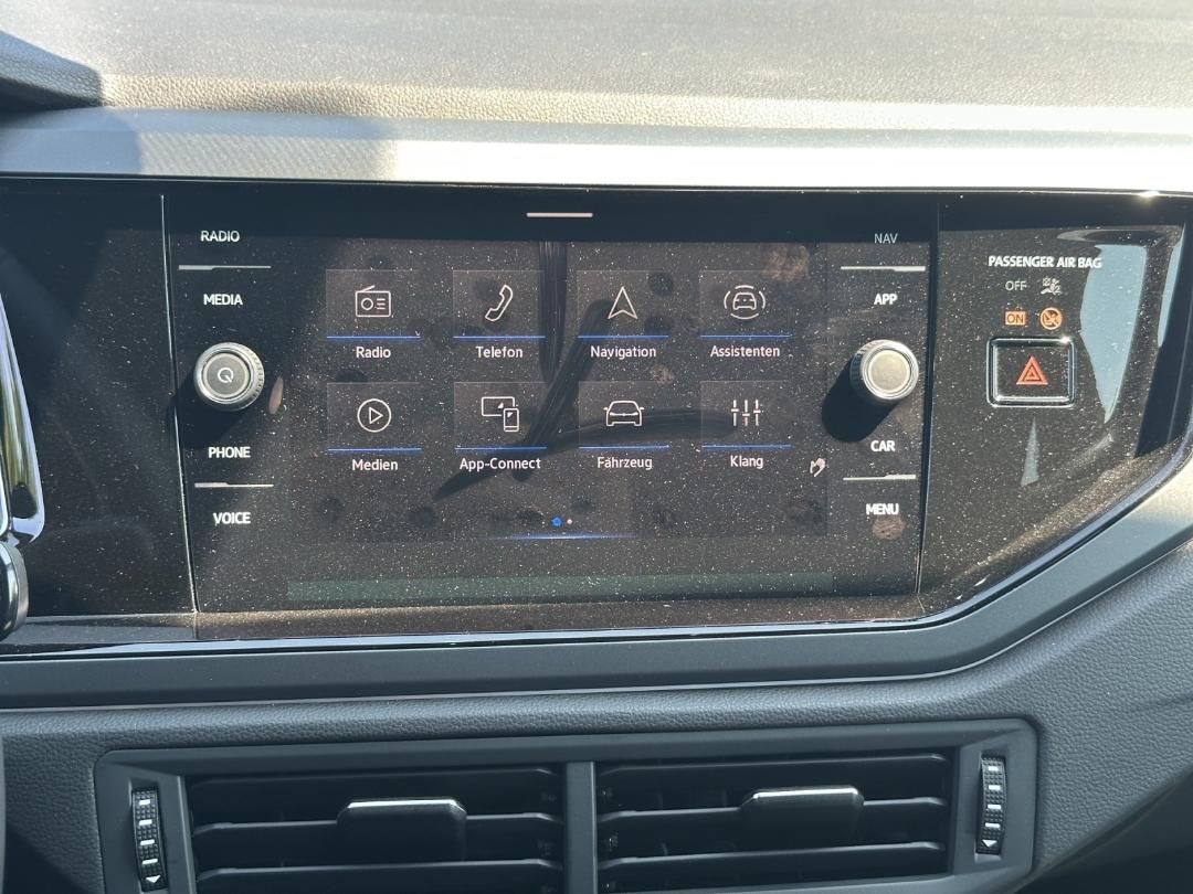 Fahrzeugabbildung Volkswagen Polo VI 1.0 TSI R-Line Kamera,LED,Navi,SHZ,ACC