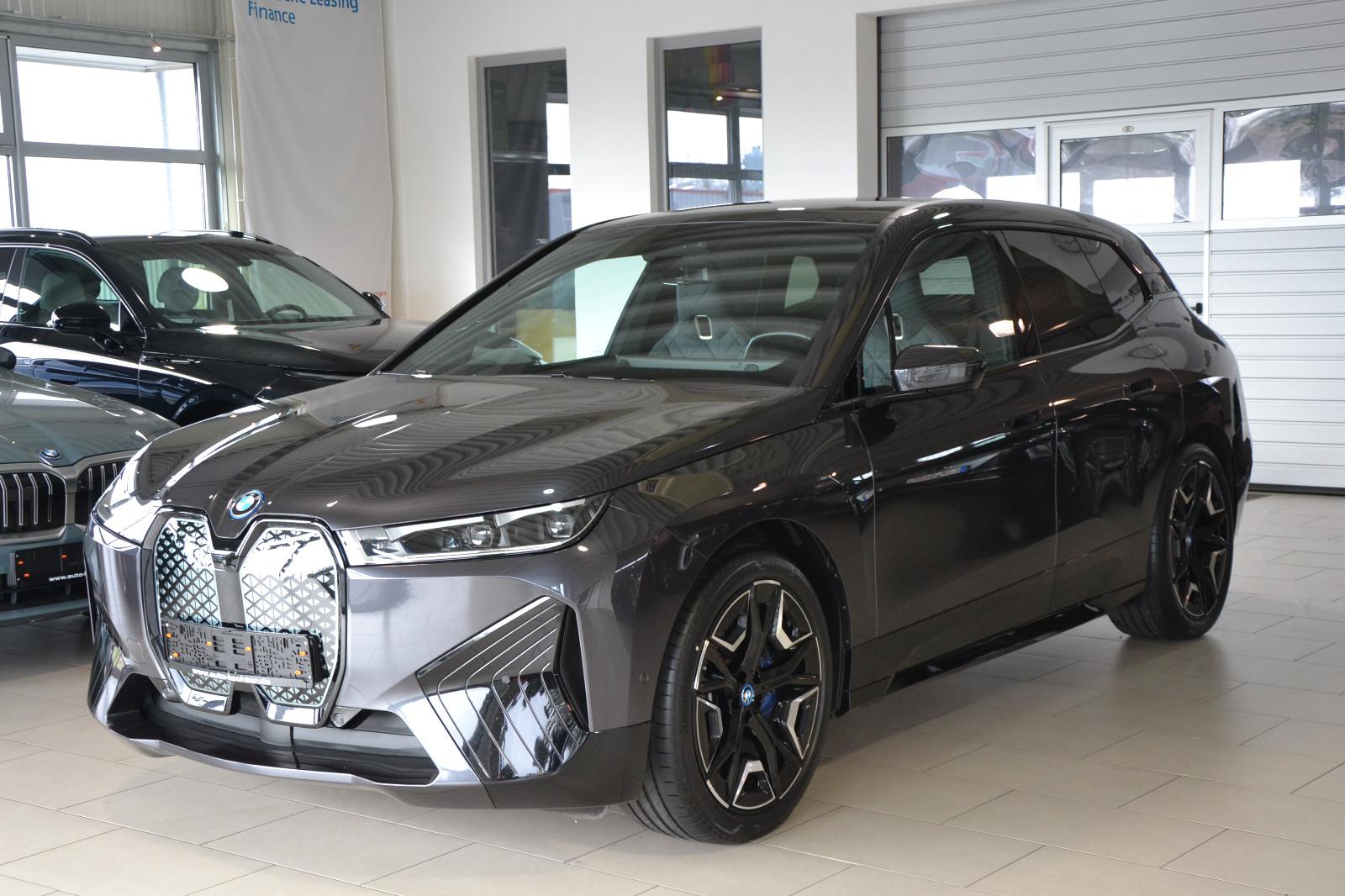 BMW iX 50 xDr Sport Pano AHK Laser HUD H/K 8-fach be