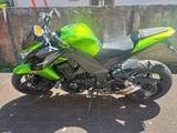 Kawasaki Z1000 - KAWASAKI STREETFIGHTER
