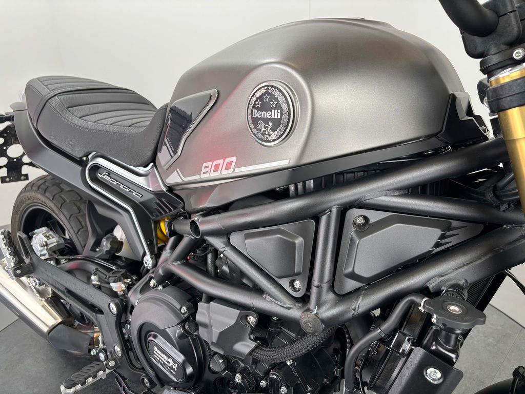 Fahrzeugabbildung Benelli LEONCINO 800 *TOP-ZUSTAND *REIFEN NEU