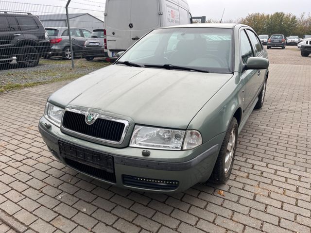 Skoda Octavia 2.0 Lim. Elegance Xenon Klima Kamera PDC