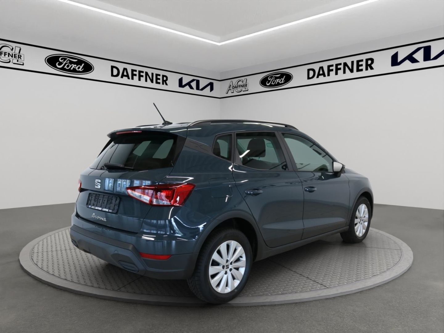 Fahrzeugabbildung SEAT Arona Road Edition Tempo Navi DAB LED PDC SHZ
