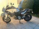 BMW F 900 XR NEUWERTIG-wenig KM-alle Pakete inkl.