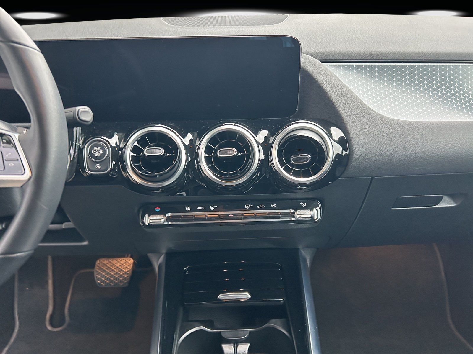 Fahrzeugabbildung Mercedes-Benz B 200 Progr Advanced DISTRO 360°AHK MBUX WinterP