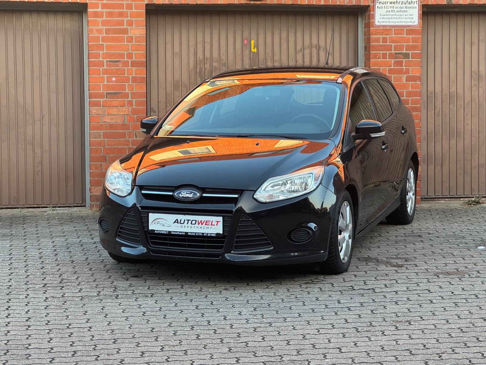 Ford Focus 2012 — photo 21