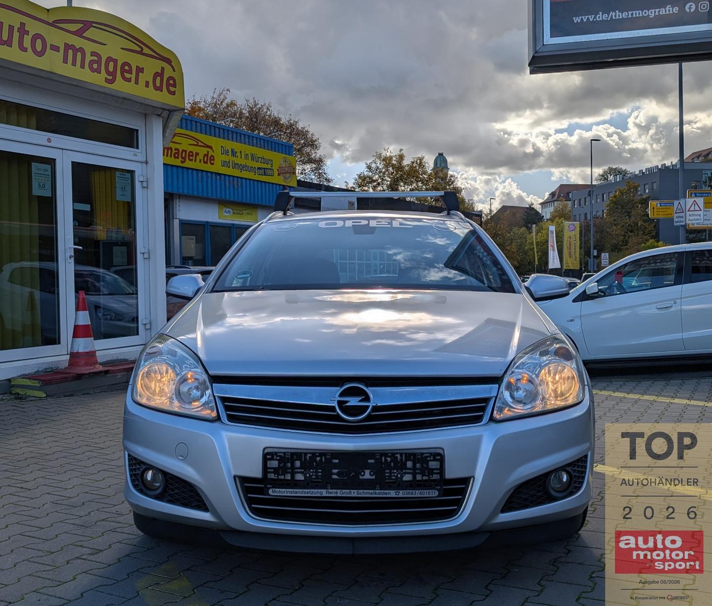 Opel Astra 2007 — rear view