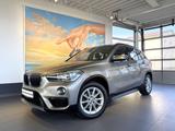 BMW X1 sDrive18i Aut. ACC+SPUR+AHK+NAVI+TEMP+SITZH+ - silberne BMW X1