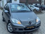 Mercedes-Benz A160 BlueEfficiency Avantgarde LEDER+NAVI+5TÜRER - Mercedes-Benz A-Klasse: Türer