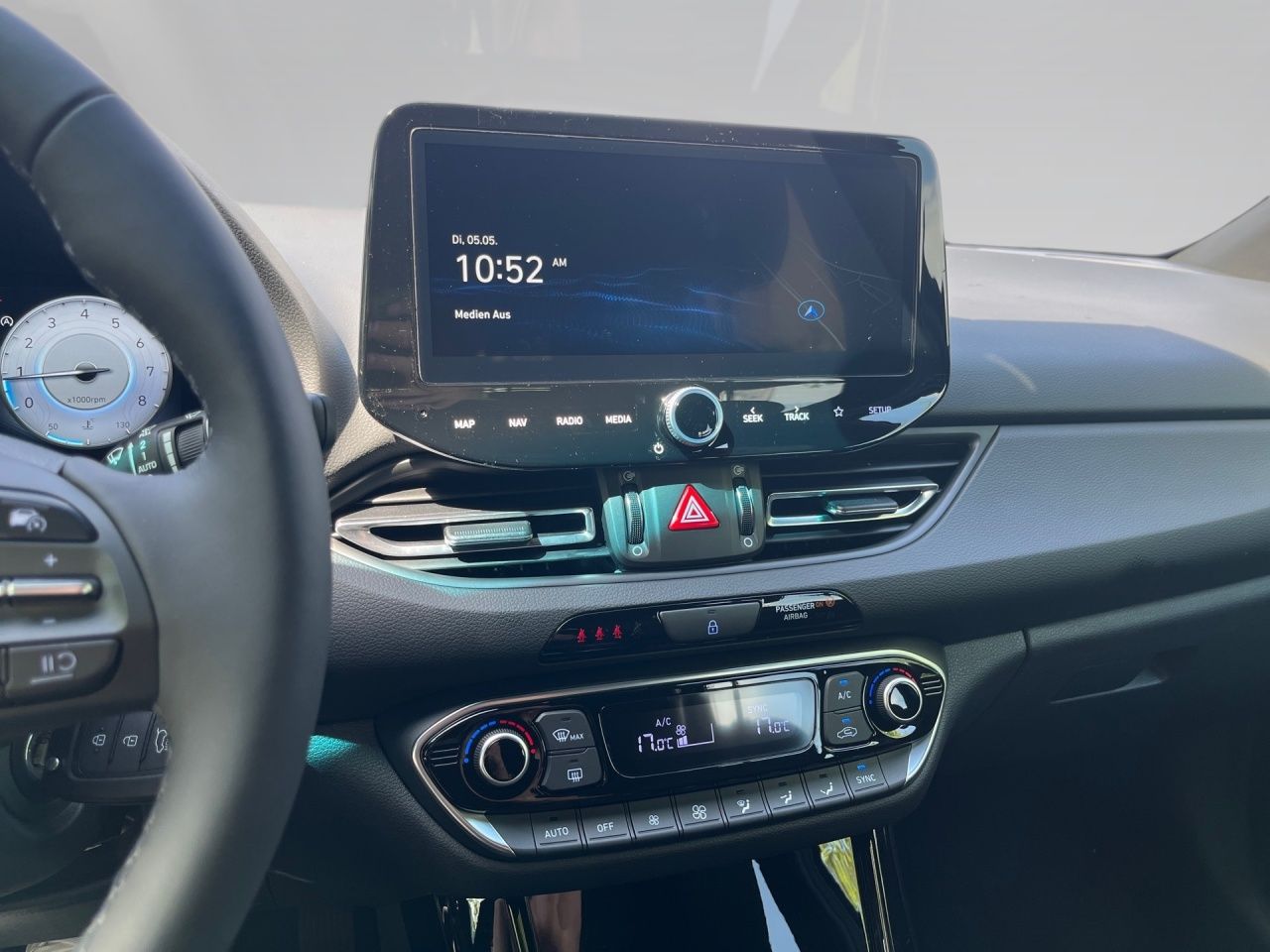 Fahrzeugabbildung Hyundai i30 TREND 2xKlima AUT DynLicht Kam. KlimaA LED