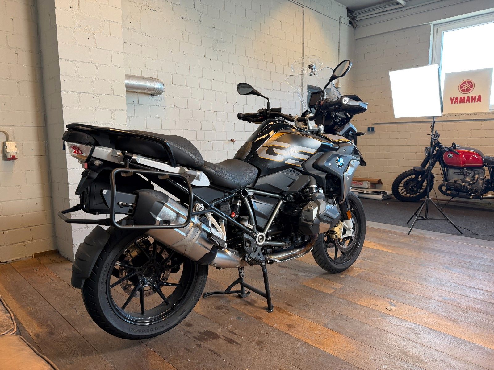 Fahrzeugabbildung BMW R 1250 GS Exclusive  inkl.  WESA -35mm tief