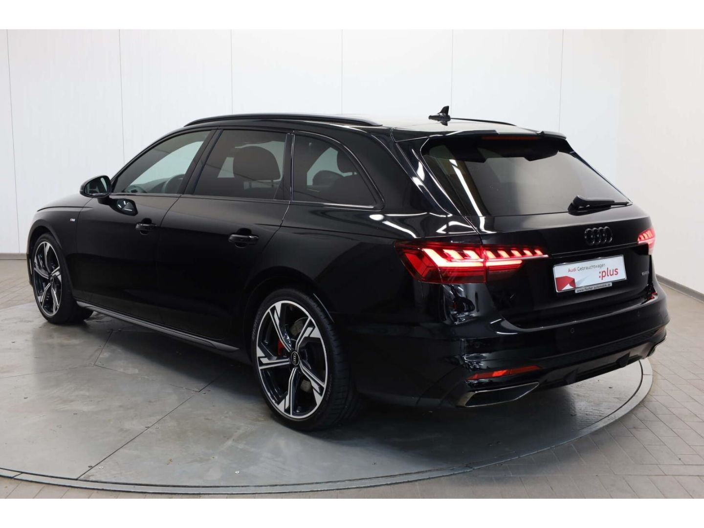 Audi A4 Avant 45 TFSI quattro S line competition plus foto 4