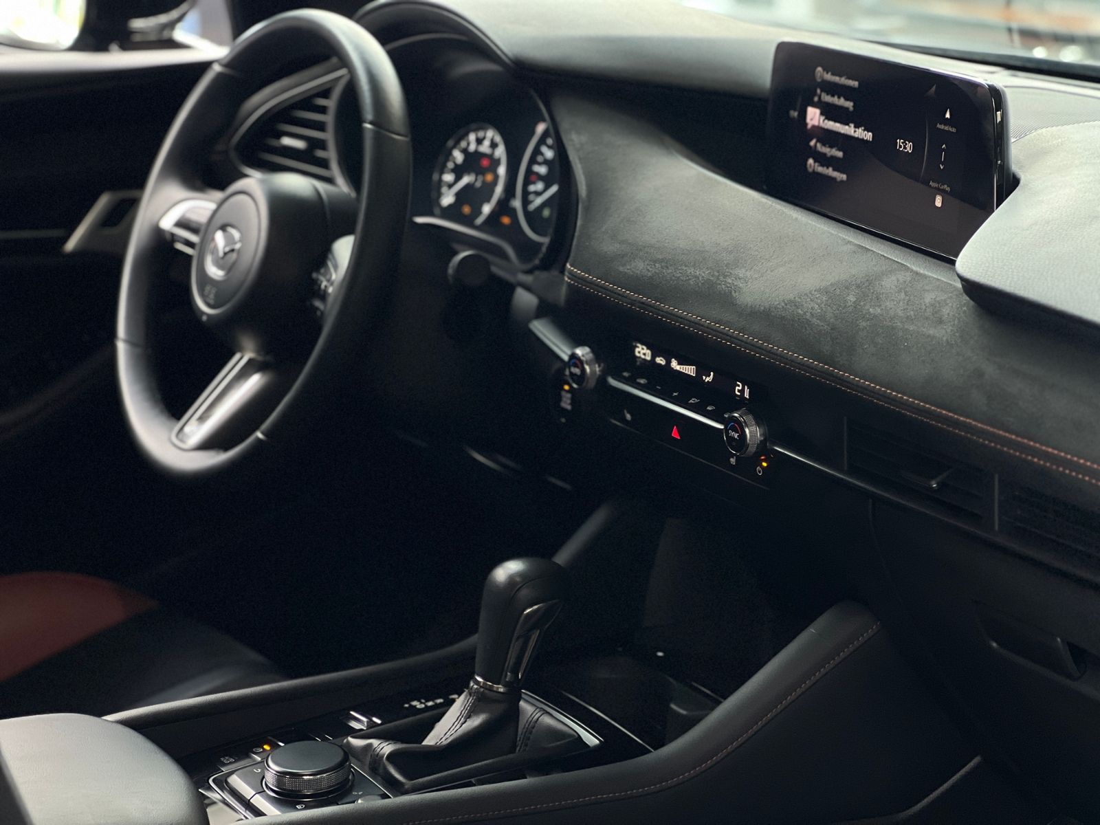 Fahrzeugabbildung Mazda 3 M Hybrid Nagisa BOSE MEMORY HUD NAVI RFK SHZ