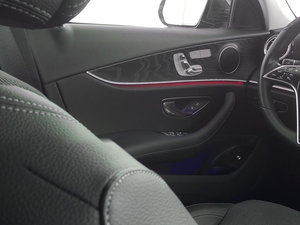 Mercedes-Benz E 220 d 4M T Avantgarde Multibeam HUD Distronic