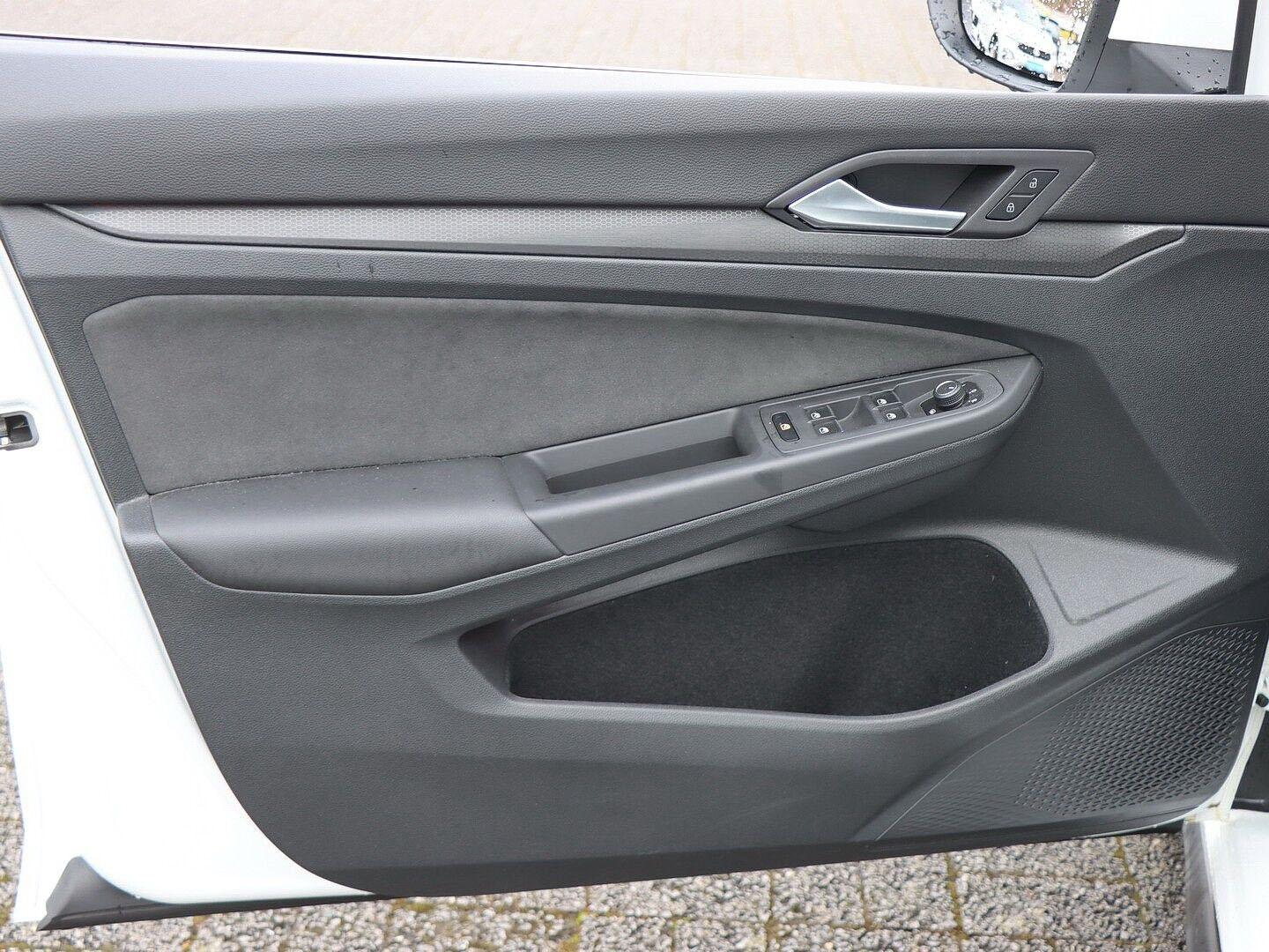 Volkswagen Golf GTI VIII 2.0 TSI OPF DSG AHK/LED PLUS/SITZH, миниатюра 14