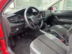 Fahrzeugabbildung Volkswagen Polo 1.0 TSI R-Line LED APP SHZ ACC 17``