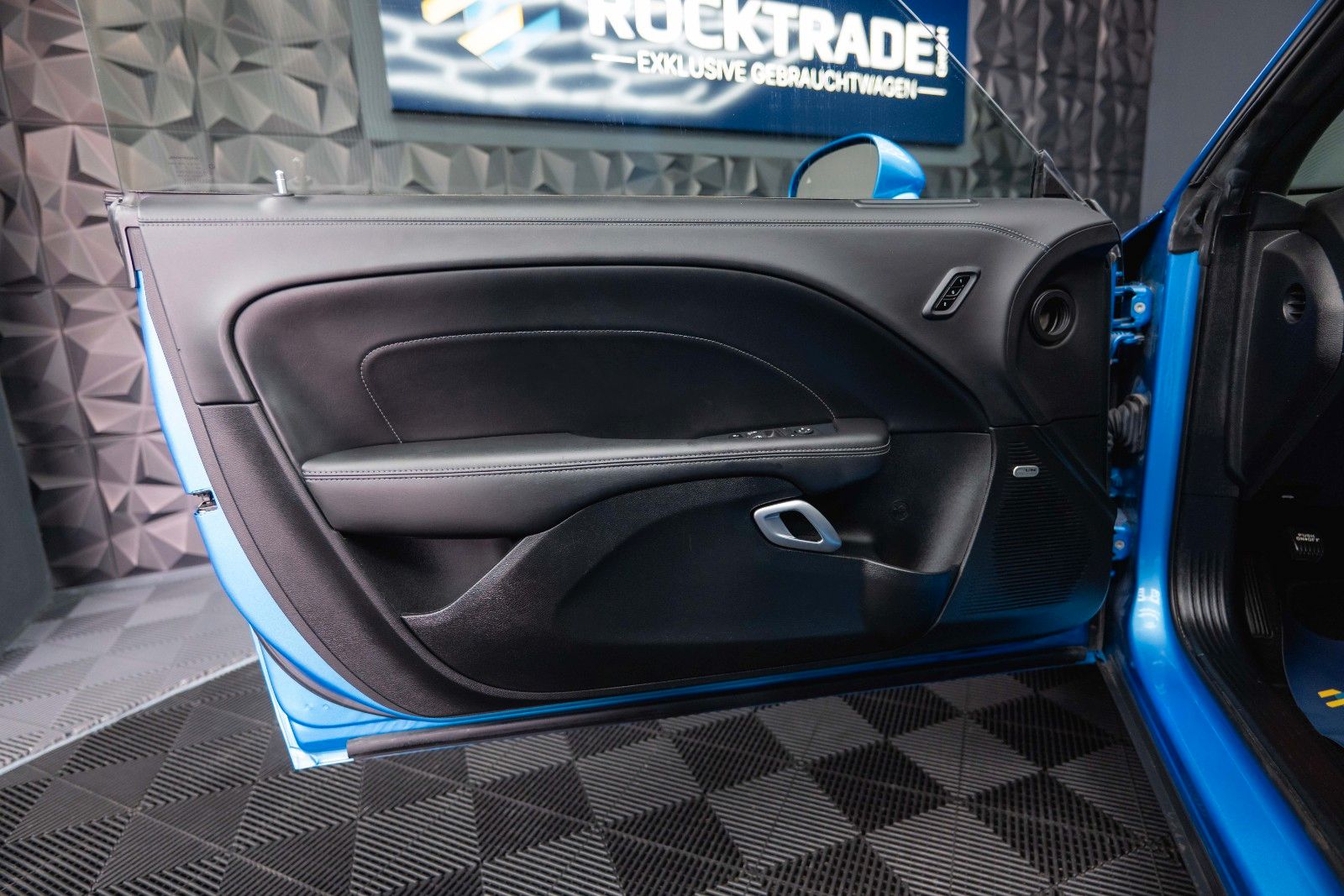 Fahrzeugabbildung Dodge Challenger 5.7 V8 R/T+ SRT WIDE BODY *LED*19%*