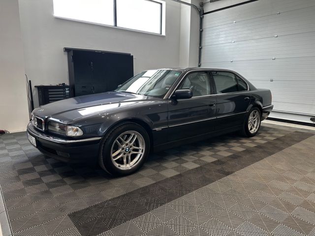 BMW 750iL SAMMLER ORIGINAL Switzerland