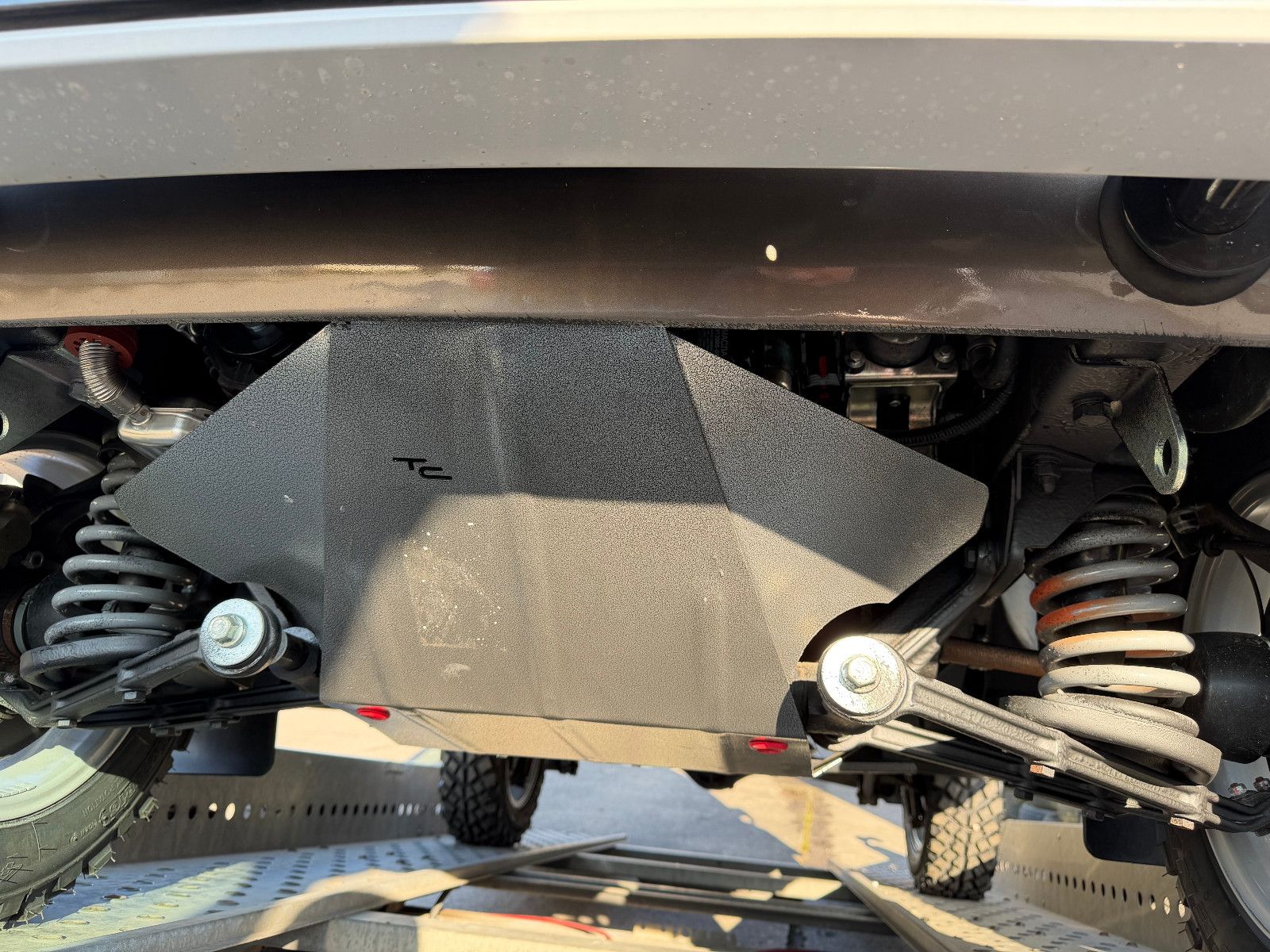 Fahrzeugabbildung Lada NIVA LEGEND "PREMIUM PLUS"! GROSTOL. REIF.; LED