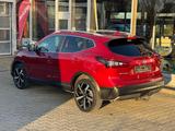 Nissan Qashqai 1.3 DIG-T Akari 140PS 6MT Leder PGD AHK - Nissan Qashqai Akari mit Benzin-Antrieb