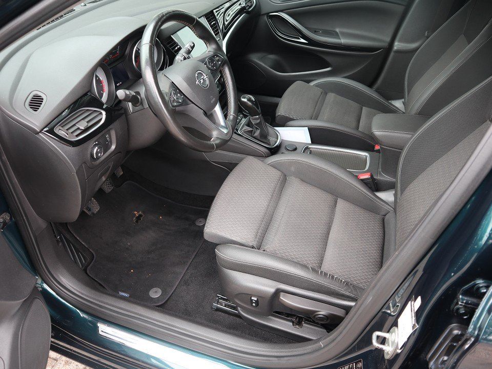 Fahrzeugabbildung Opel Astra Sports Tourer 1.4 Turbo Innovation AHK NAV