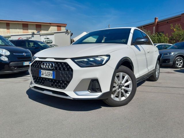 AUDI Audi A1 citycarver 25 TFSI Admired