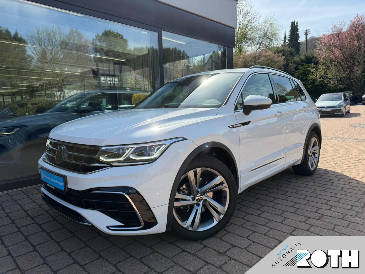 Volkswagen Tiguan R-Line 1.5 TSI MATRIX RFK NAVI APP DAB