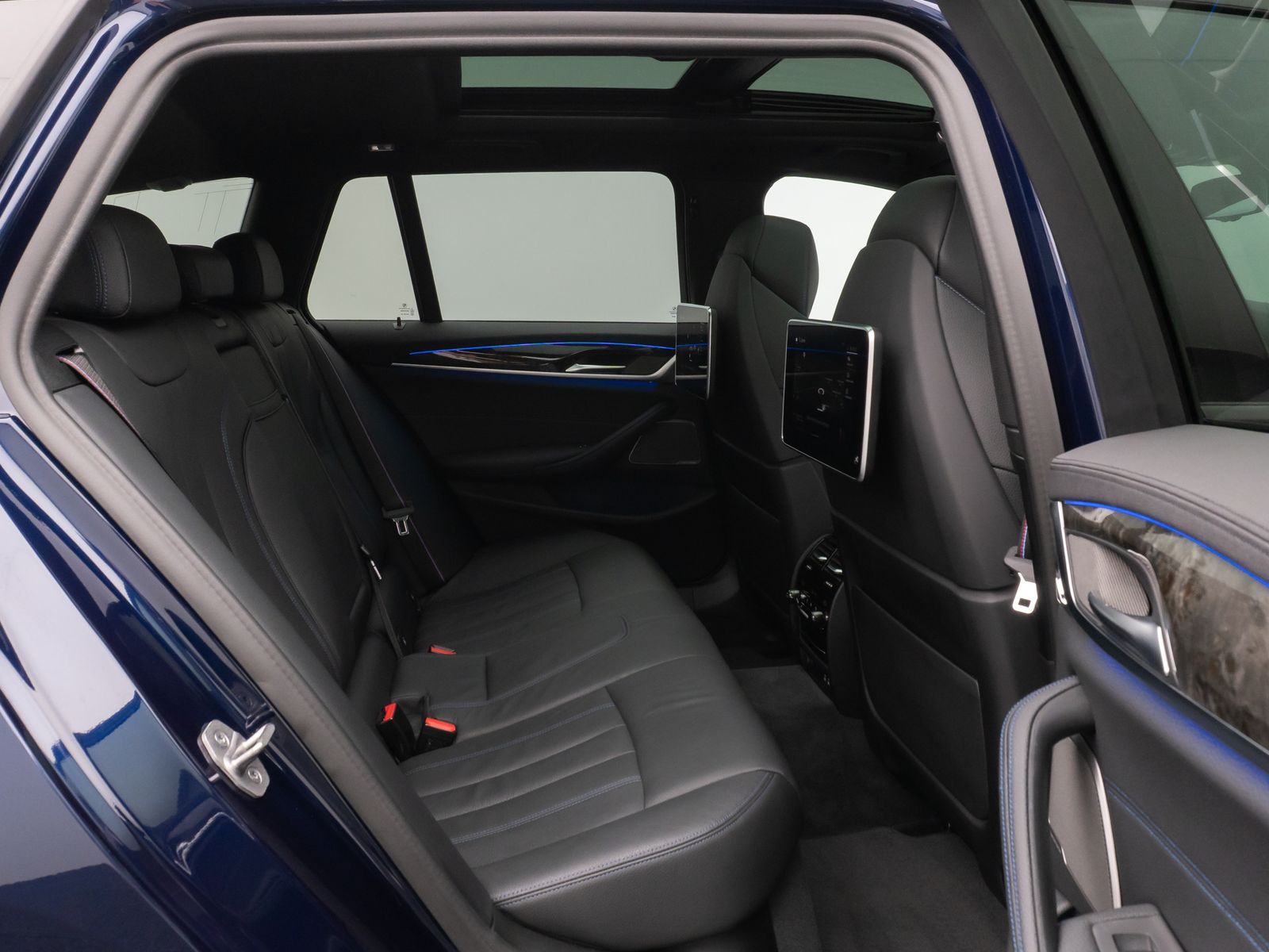 Fahrzeugabbildung BMW 520d xD M Sport FondEnt DAB Kamera Laser H/K 19"