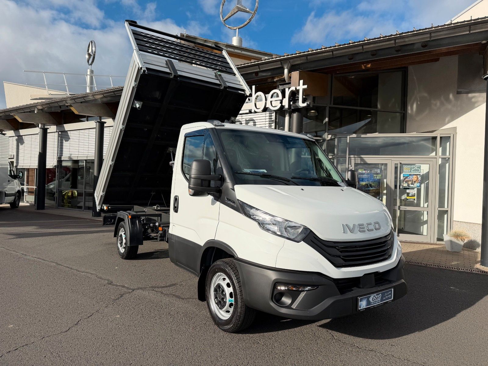Fahrzeugabbildung Iveco Daily 35S14 A8*R3.450mm*Automatik*Kamera*3Sitze*