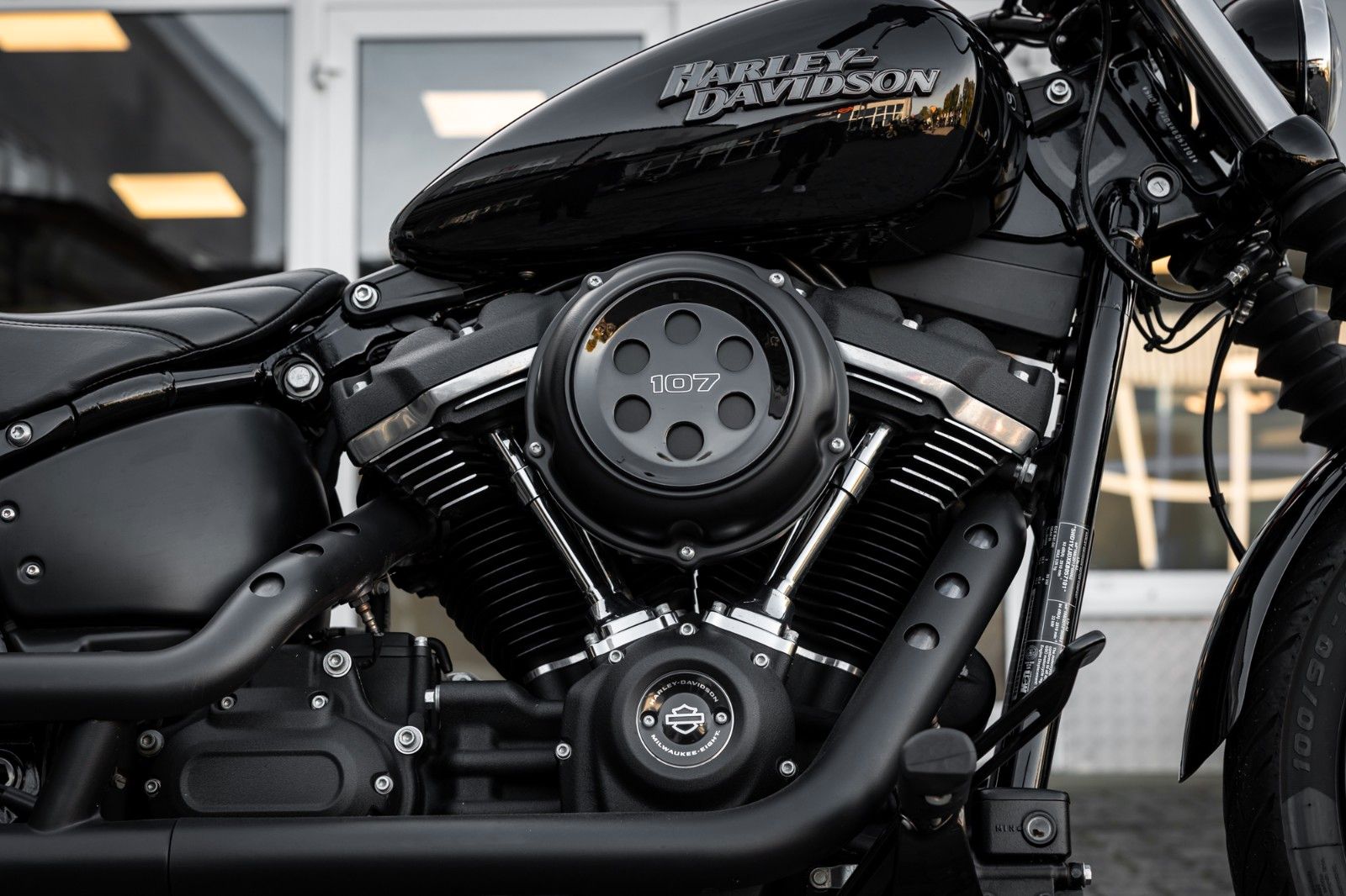 Fahrzeugabbildung Harley-Davidson FXBB STREET BOB Softail  - JEKILL&HYDE
