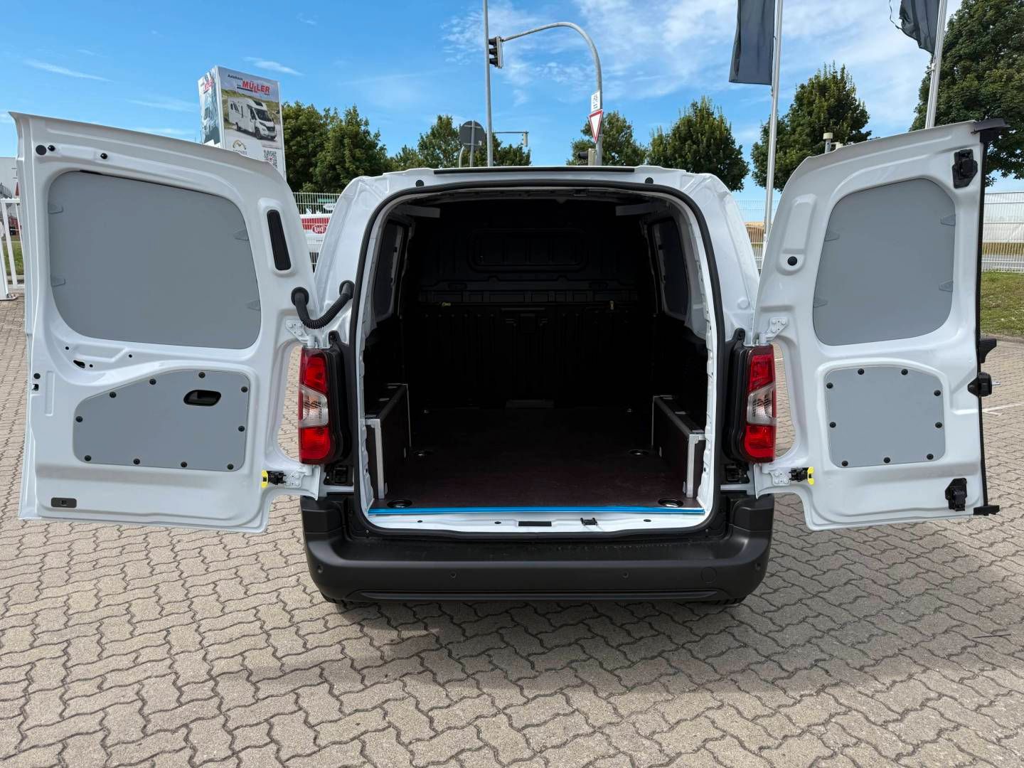 Fahrzeugabbildung Fiat Doblo M